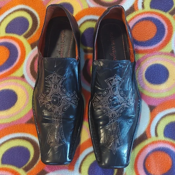 ROBERT WAYNE Black Leather Square Toe ROME Loafers with Etched Cross SZ 13 - Picture 2 of 7